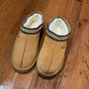 UGG Chestnut Tasmans